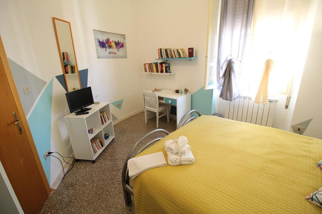Bed 'N Books Bed & Breakfast Sassari Exterior photo