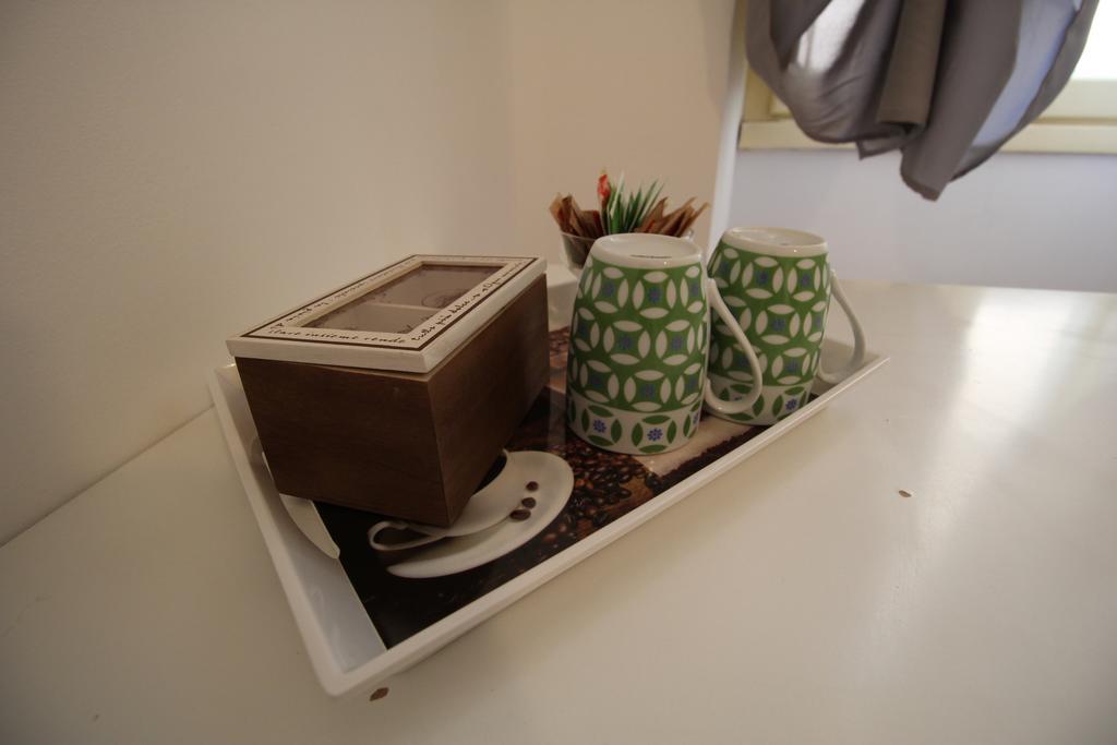 Bed 'N Books Bed & Breakfast Sassari Exterior photo