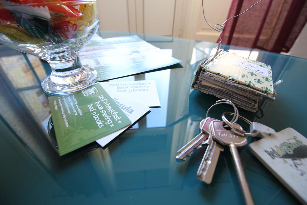 Bed 'N Books Bed & Breakfast Sassari Exterior photo