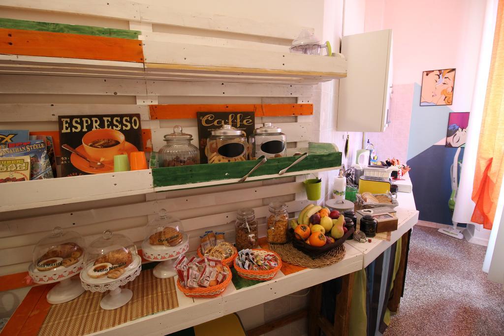 Bed 'N Books Bed & Breakfast Sassari Exterior photo