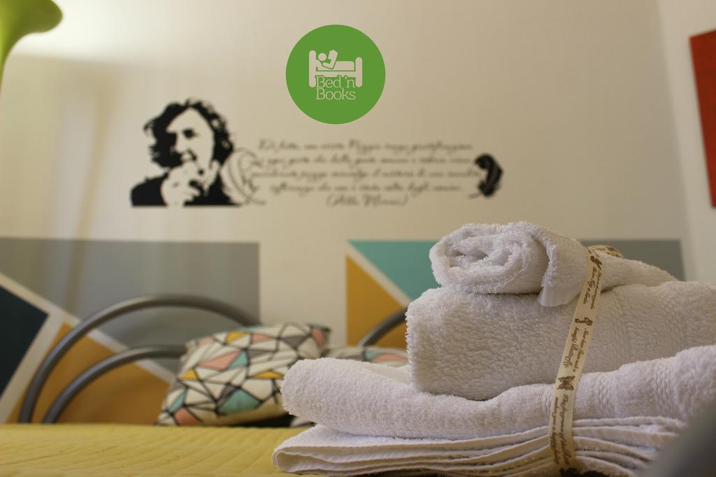Bed 'N Books Bed & Breakfast Sassari Exterior photo